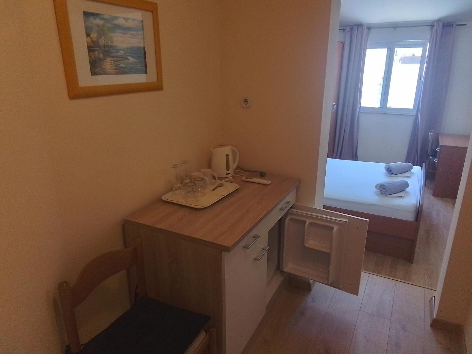 Apartmani Fani 2 Min Walking From Sea Orebic Exterior photo