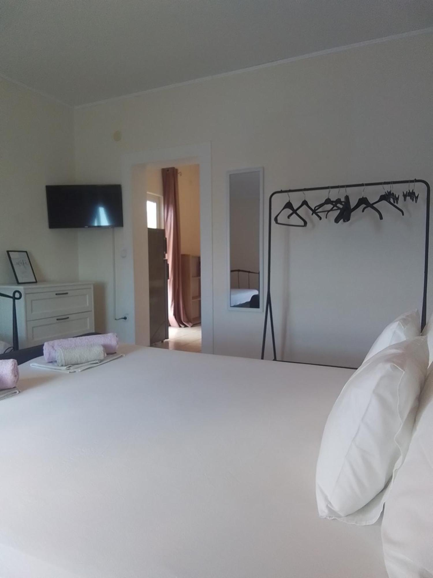 Apartmani Fani 2 Min Walking From Sea Orebic Exterior photo